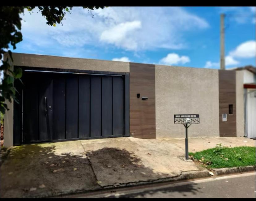 Casa Tropical * Pirassununga